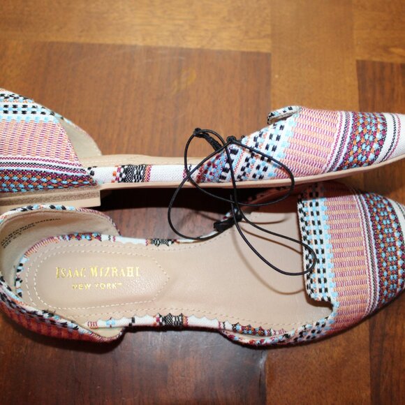 Isaac Mizrahi Open Side Closed Toe Flats NWOB - Picture 13 of 13